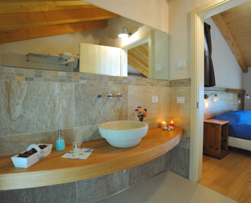 Camera dell'agriturismo il Maggiociondolo a Schio Vicenza