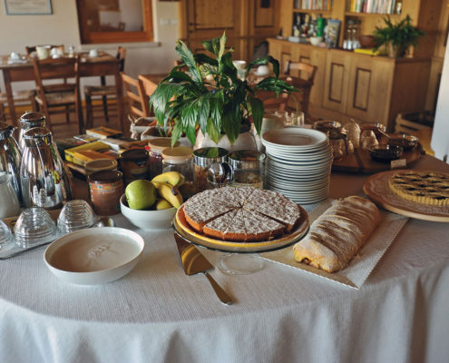 Colazione all'agriturismo di Schio il Maggiociondolo